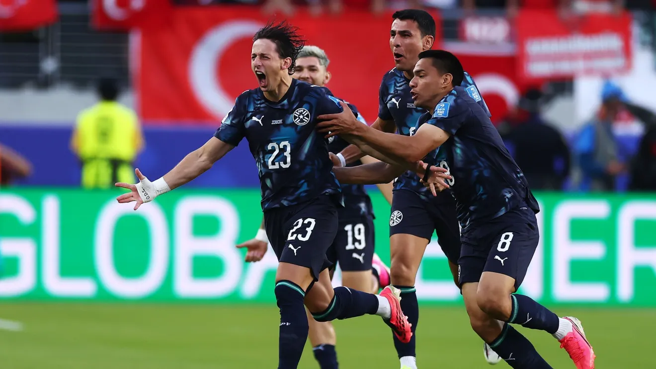 Paraguai vence a Turquia, quebra jejum histórico e mantém vivo o sonho da classificação