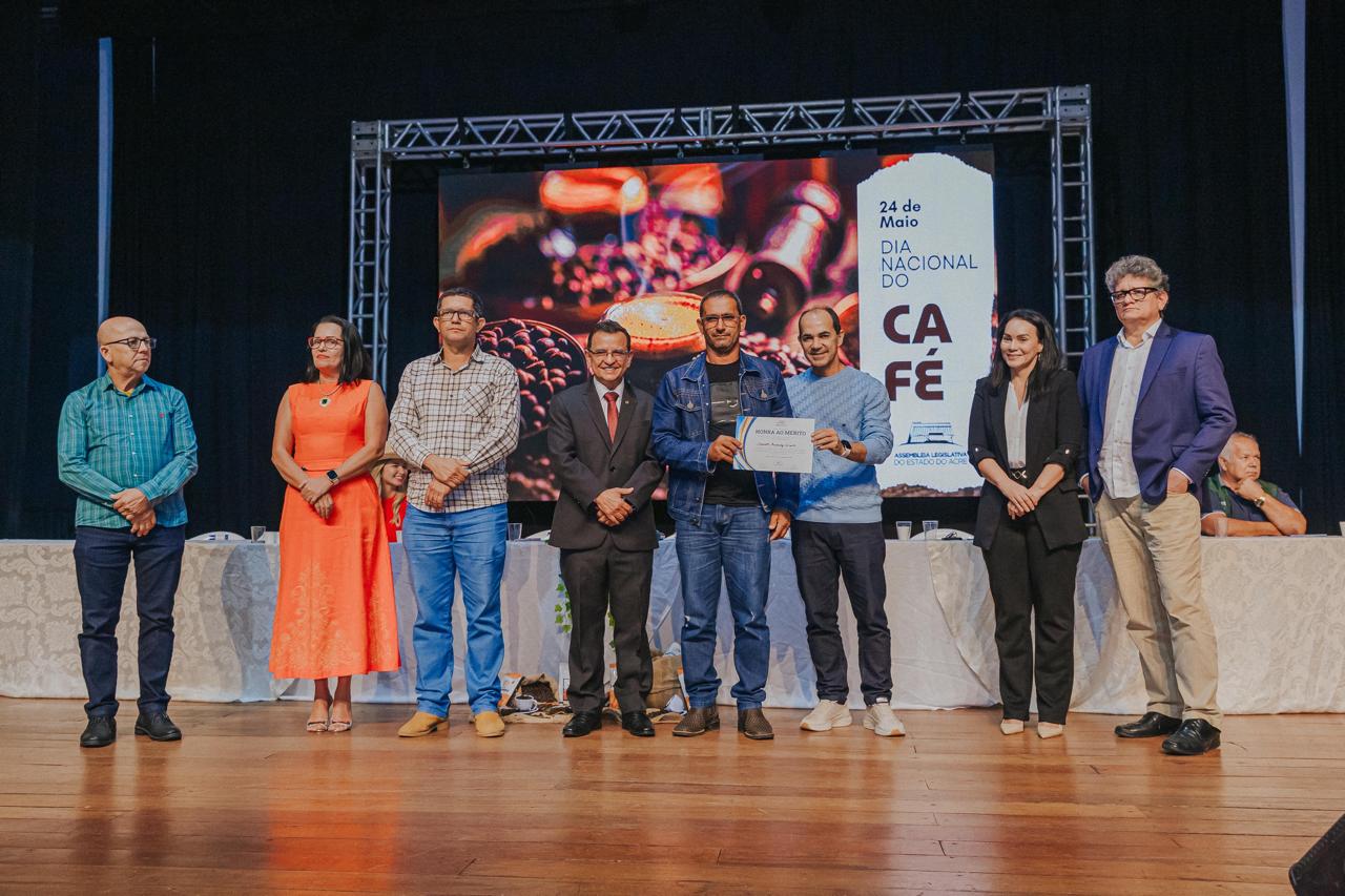 Prefeito Zequinha Lima participa de sessão solene da Aleac em homenagem ao Dia Mundial do Café