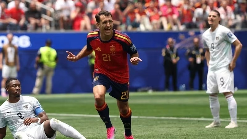 Com show coletivo, Espanha vence a Áustria e garante classificação às oitavas do Mundial